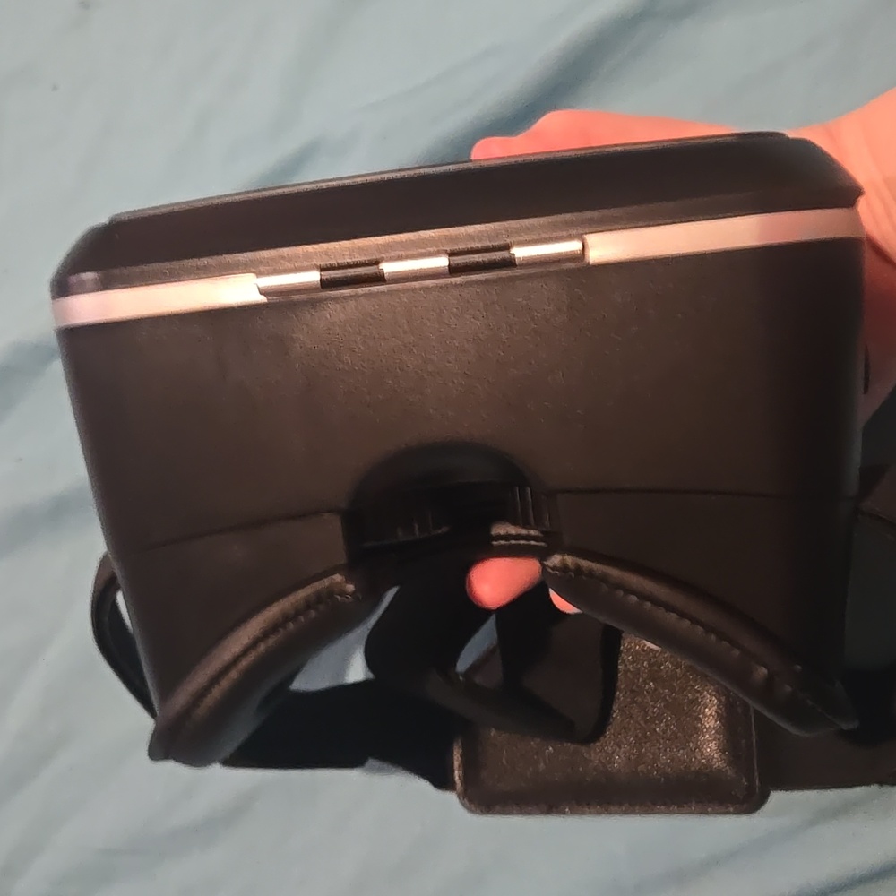 Black Shinecon Virtual Reality Headset - Picture 5 of 9